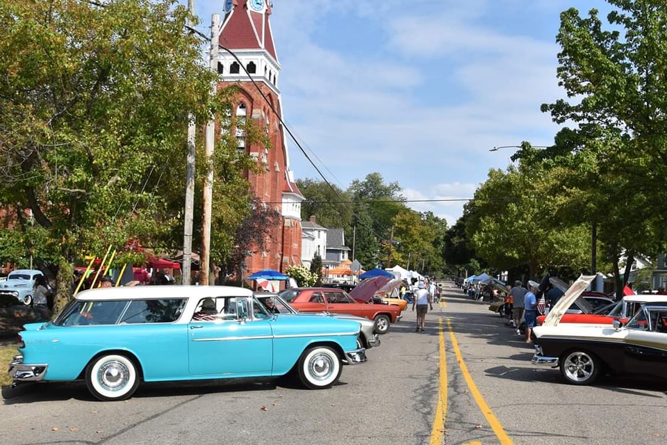 downtown almont informational meeting picture2